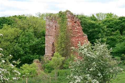 Cockburnspath Tower | Castle in Cockburnspath, Berwickshire | Stravaiging around Scotland