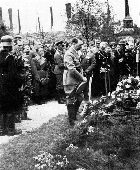 Hitler Archive | Adolf Hitler and officials at the funeral of Julius ...