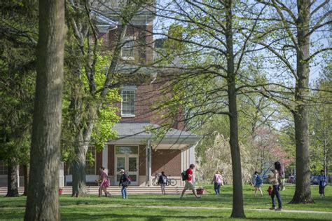 Earlham College offering new Hometown Scholarship : Earlham College