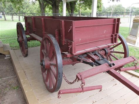 Studebaker's Frontier Wagons - TRIPS INTO HISTORY