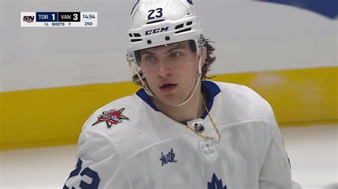 William Nylander with a Short Goal vs. Vancouver Canucks | NHL.com