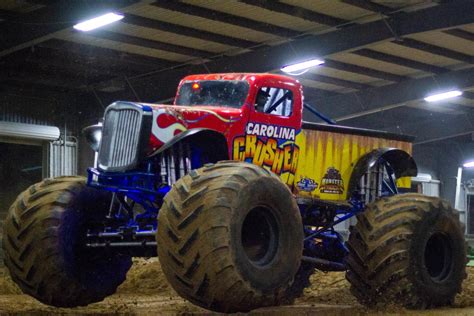 Monster Truck Wars revs up crowd at Victoria Community Center | Local ...