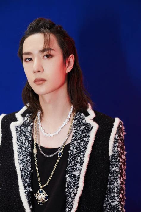 191231 Wang Yibo with long hair 😍🦁💕 | ผมยาว, ลั่วหยาง, สวัสดีปีใหม่