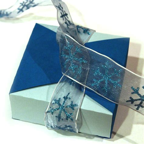 3 under 3 and more: ribbon wrapped box tutorial