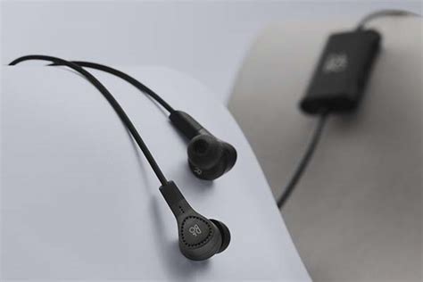 B&O Play Beoplay E4 Earbuds with Hybrid Active Noise Cancellation | Gadgetsin