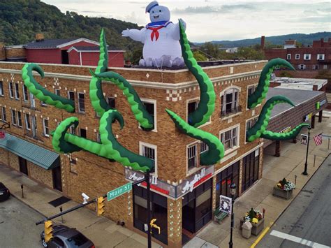 A restaurant dressed up for Halloween Ghostbusters style. : r/pics