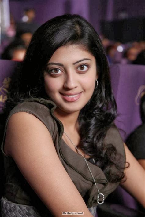 Nice Indian Face: Pranitha Subhash HQ Photo