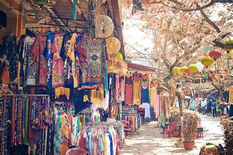 Chatuchak Market Guide, Bangkok - Travel Dudes