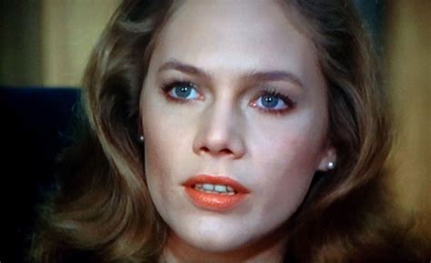 Kathleen Turner in "Body Heat" (1981). | Kathleen turner, Body heat, Neo noir