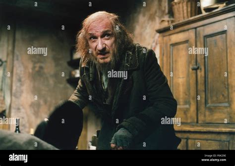 Oliver twist film fagin hi-res stock photography and images - Alamy