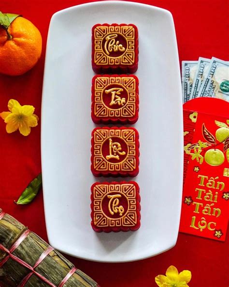 76 Likes, 3 Comments - Handcrafted Mooncakes🥮 (@amysmooncakes) on ...