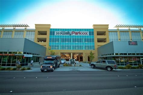 WALLYPARK AIRPORT PARKING - PREMIER GARAGE - Updated May 2024 - 34 Photos & 375 Reviews - 18613 ...