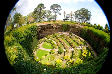 Umpherston Sinkhole | Umpherston Sinkhole, (doline in karst … | Flickr