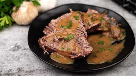 How to Make a Gravy for Roast Beef: 13 Steps (with Pictures)