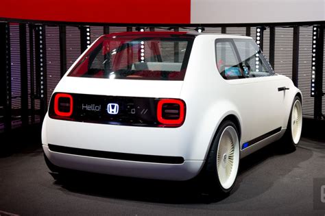 Honda Unveils Quirky Looking Urban EV Concept - PakWheels Blog