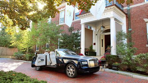 Rolling Up the East Coast in a Posse of Rolls-Royces | AutoTrader.ca