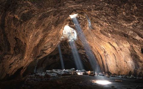 How to Get to Skylight Cave in Oregon | Oregon is for Adventure