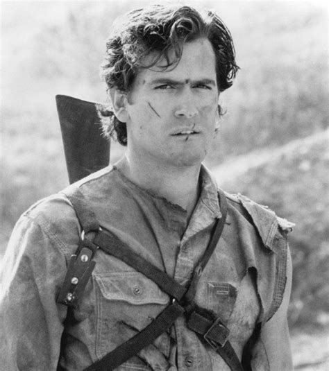 Bruce Campbell in Army of Darkness (1992) Evil Dead 1981, Ash Evil Dead, Horror Icons, Horror ...