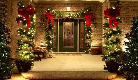 Seasonal Themes & Personal Style Ideas For Original Holiday Decorating | Christmas | Winter