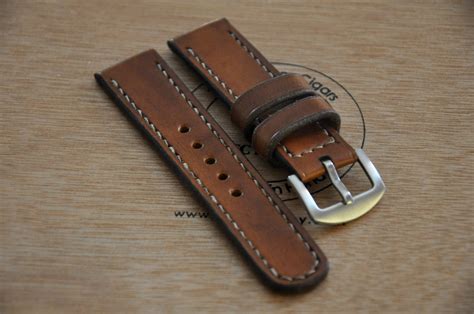 CentaurStraps - Handmade leather watch straps: Light brown 20mm leather watch strap