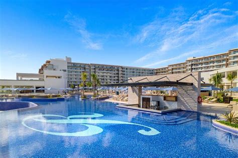 Family stay at the Royalton Splash - Review of Royalton Splash Riviera Cancun, An Autograph ...