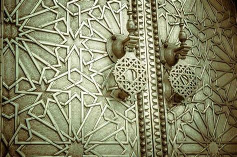 Exploring the Geometry Behind Moroccan Architecture and Riad Design ...