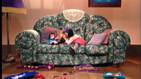 The Big Comfy Couch - Ten Second Tidy (Super Fast) - YouTube