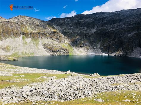 BARAADSAR LAKE TREK - Discovery Hike