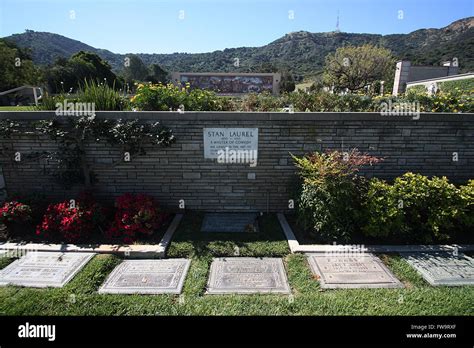 Celebrity final resting places - Forest Lawn Memorial Park Hollywood Hills: The grave of actor ...