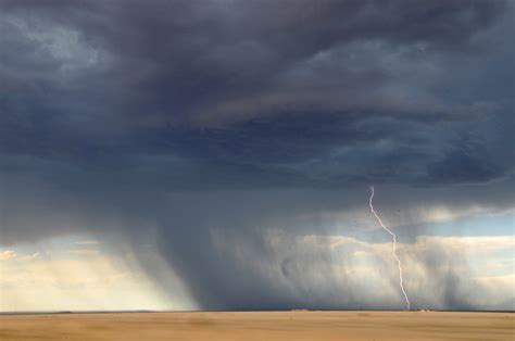 Rainstorm with lightning image - Free stock photo - Public Domain photo - CC0 Images