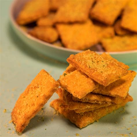 Sharp Cheddar Cheese Crackers | New Gen Baker