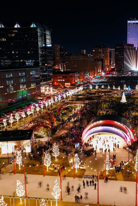 32 Towns With the Best Christmas Light Displays in the Country