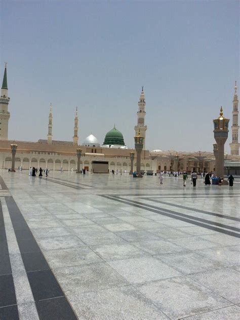 Al-Madinah Al-Munawwarah Saudi Arabia | Mosque, Beautiful places, Tourism