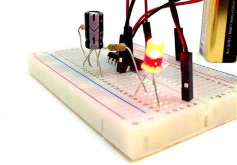 Blinking LED Circuit with Schematics and Explanation