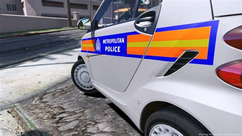 Various UK police skins for Smart Car - GTA5-Mods.com