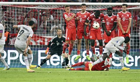 Bayer Leverkusen vs. Bayern Munich LIVE STREAM (9/30/22): Watch ...