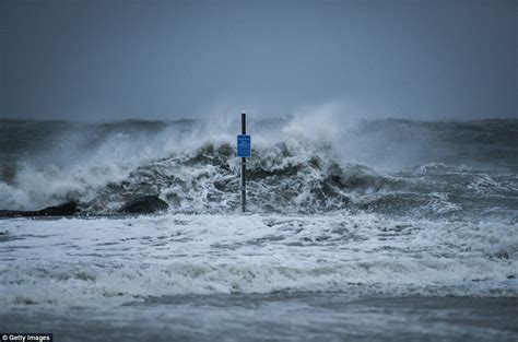 Storm Jonas in the East Coast sees 85 million people threatened | Daily ...