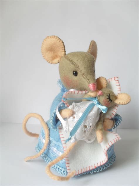 Fantasting Make a Stuffed Animal Ideas in 2020 | Felt toys, Mouse crafts, Felt dolls