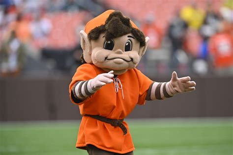 Cleveland Browns painted an angry ‘Brownie the Elf’ logo at midfield for 2022 season - mlive.com