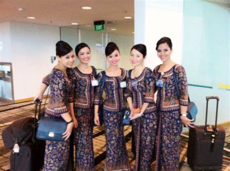 Singapore Airlines Flight Attendant Uniform | Flight attendant uniform ...