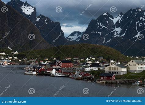 Fishing Villages in Lofoten - Norway Editorial Photo - Image of boat, pile: 87301796