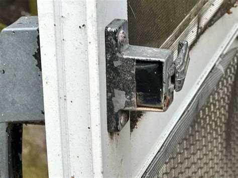 How to Fix Screen Door Handle: Expert Tips and Guidance