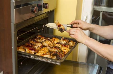 11 Best Broiler Pans For Your Oven [Tested & Reviewed 2025]