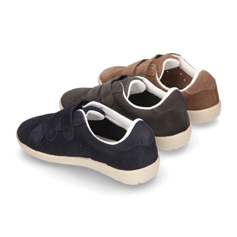 Casual tennis shoes laceless in suede leather. X015 | OkaaSpain