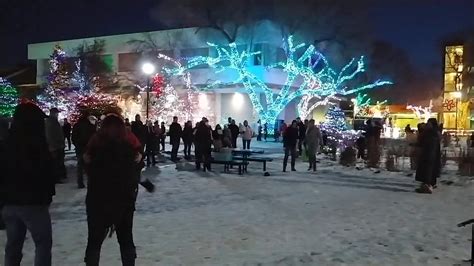 Red Deer City Hall 2020 Christmas Carolling - YouTube