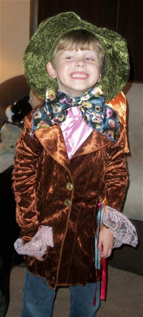 Boys Deluxe Mad Hatter Costume Review