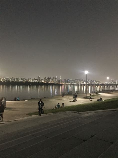 √ Yeouido Hangang Park Han River