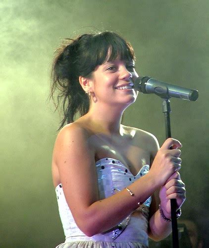 Lily Allen - Smile - Live at Somerset House, London Englan… | Flickr