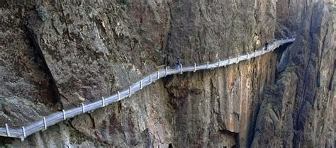 Most Dangerous Bridges in the World - Top best holiday places in the ...