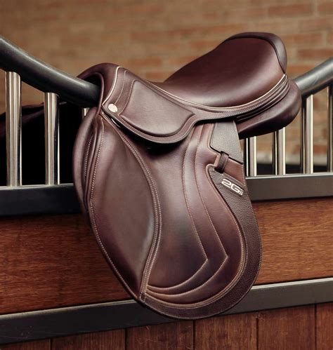 Made-to-measure saddles, used saddles and tack for horse - CWD Sellier